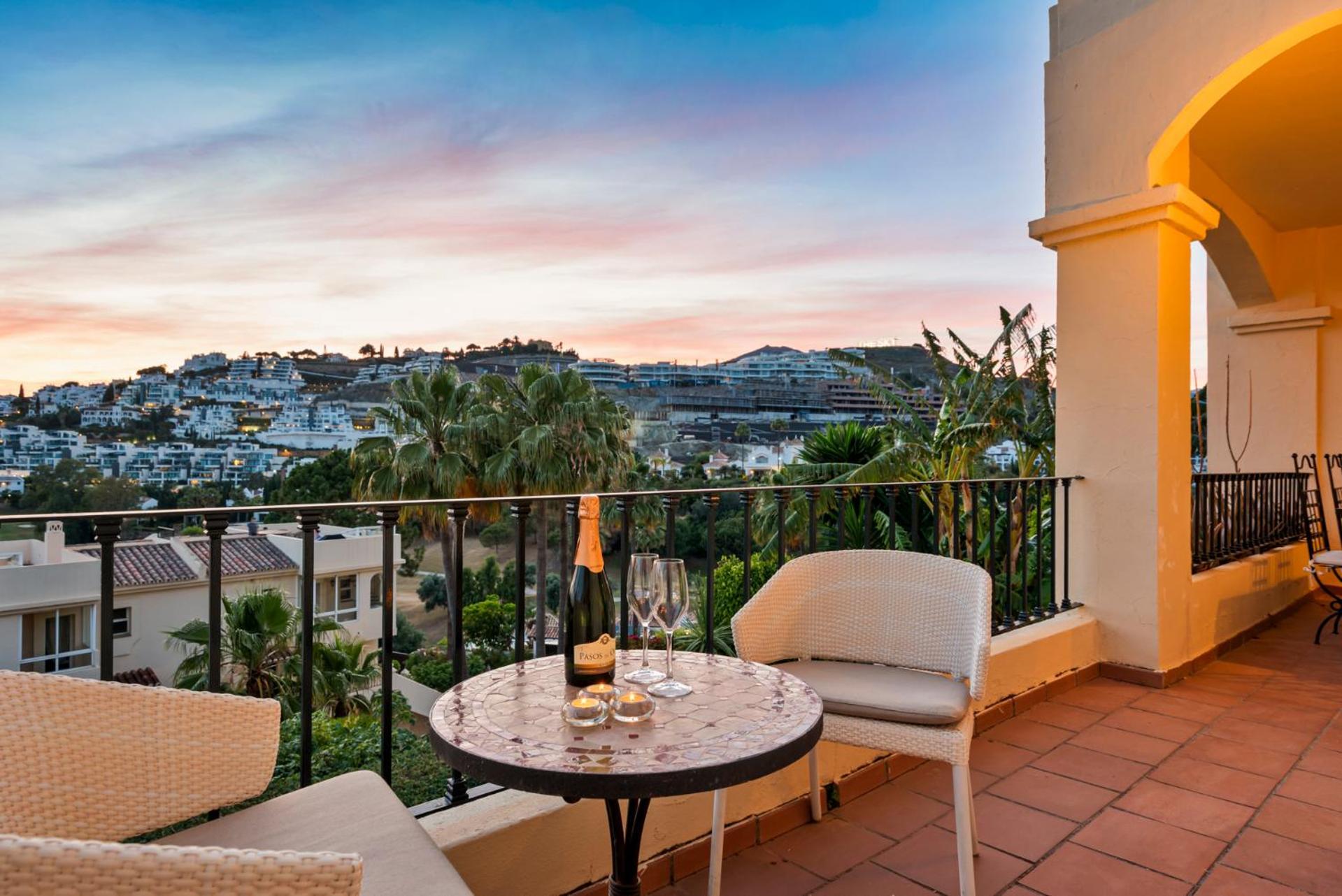 La Quinta Hills - Modern Andalusian-style With Rooftop Terrace * Marbellac
