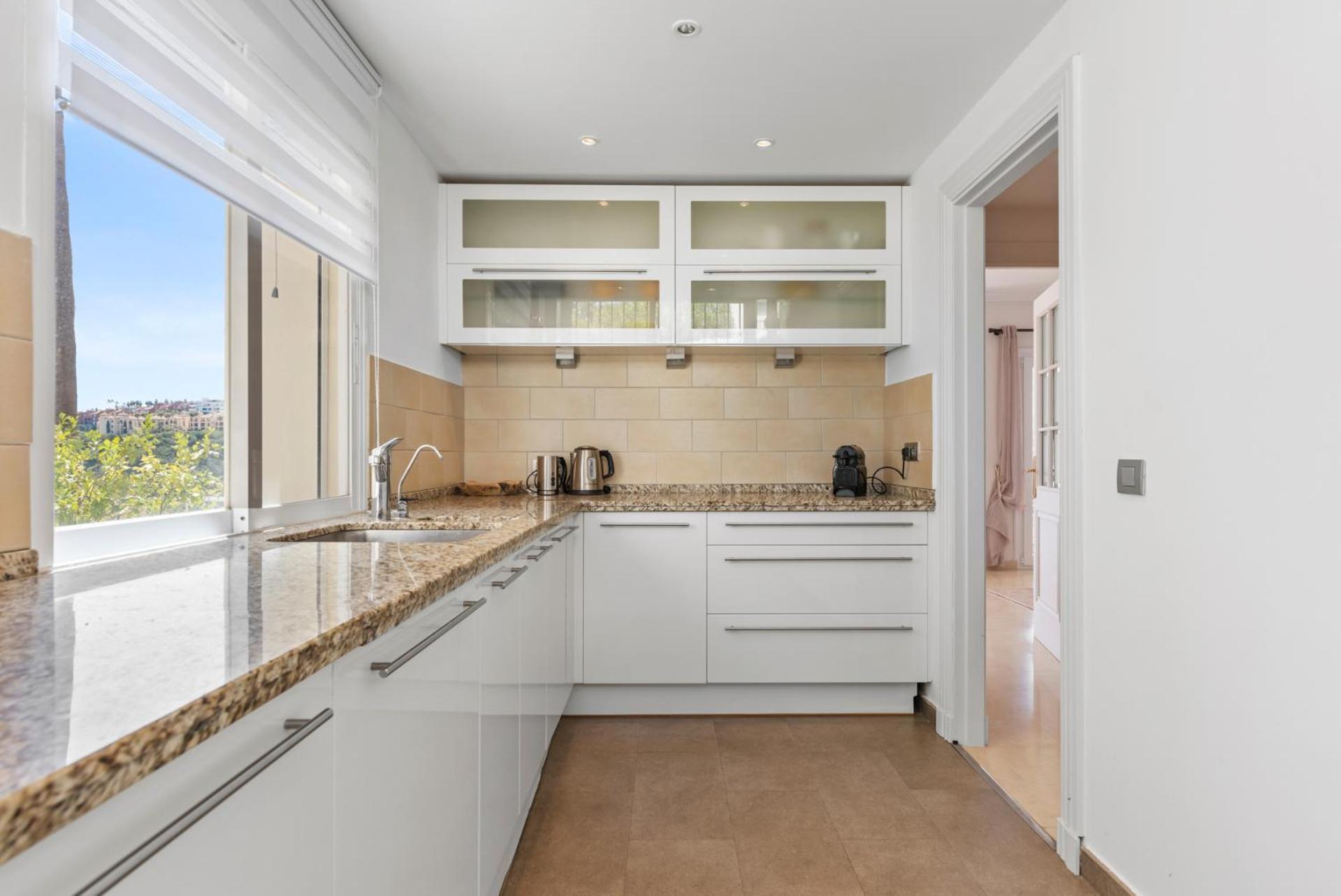 La Quinta Hills - Modern Andalusian-style With Rooftop Terrace Hébergement de vacances *
