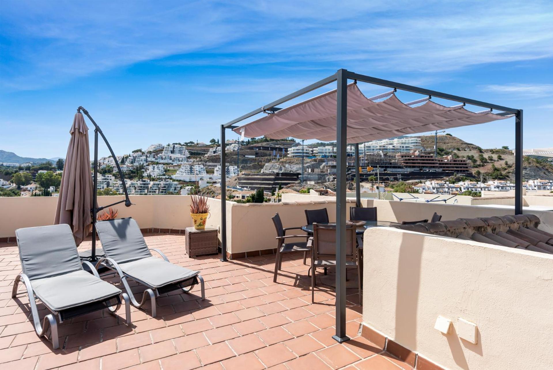 La Quinta Hills - Modern Andalusian-style With Rooftop Terrace Hébergement de vacances Marbellac