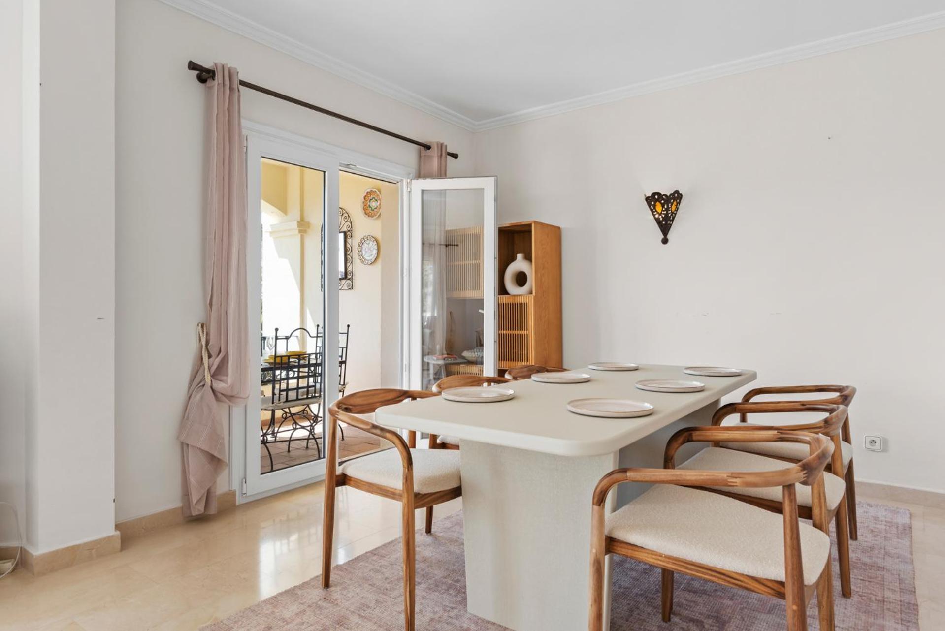 La Quinta Hills - Modern Andalusian-style With Rooftop Terrace Hébergement de vacances *